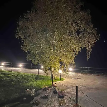 With Hot Tub - بيت للعطل