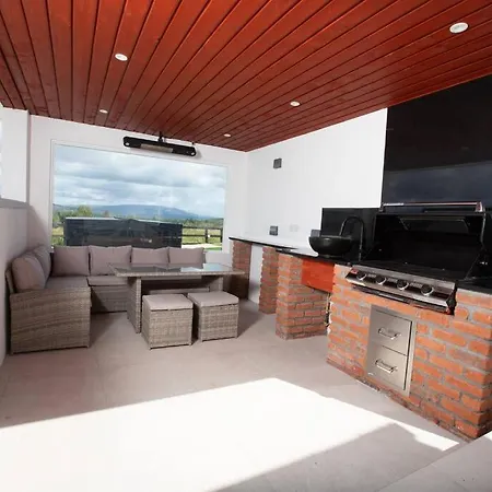 With Hot Tub - Holiday home Boyle