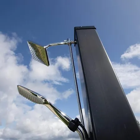 بيت للعطل With Hot Tub - بويل