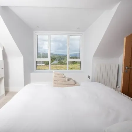 With Hot Tub - Boyle