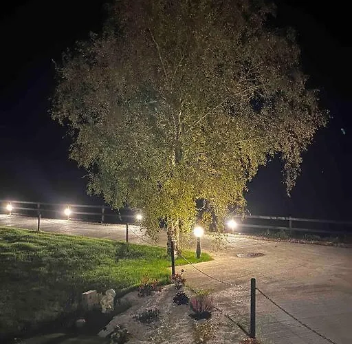 With Hot Tub - Nyaraló